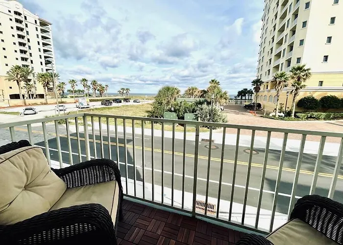 Luxurious Ocean View Getaway!! Entire Home!