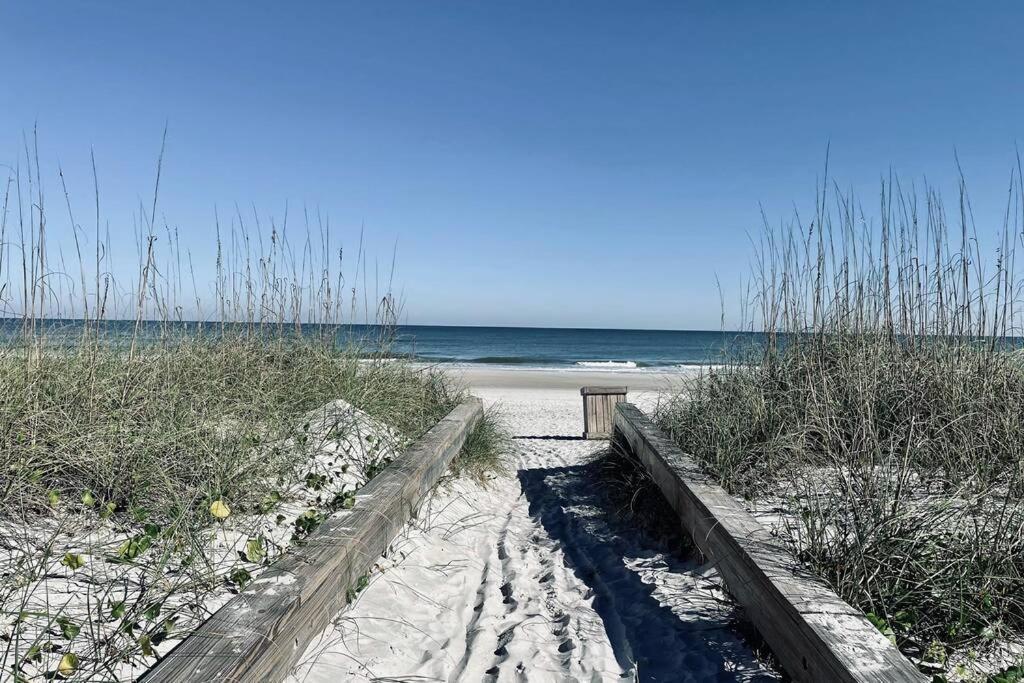 Luxurious Ocean View Getaway!! Entire Home! * Jacksonville Beach