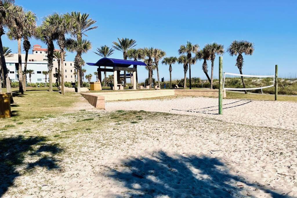 Luxurious Ocean View Getaway!! Entire Home! Holiday home *